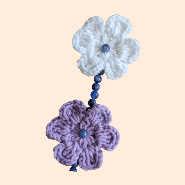 Guirlande de chakras "Fleurs & sodalite"